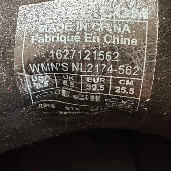 SOREL PDX Wedge Bootie in purple/dark gray with red laces, Size 8.5 - Picture 7 of 7